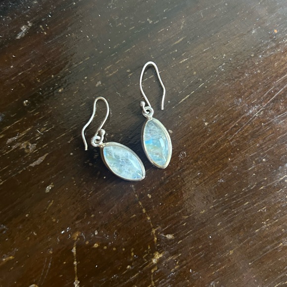 Moonstone earrings - Picture 2 of 4